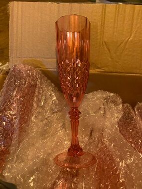 Pink Cut-Pattern Champagne Flute